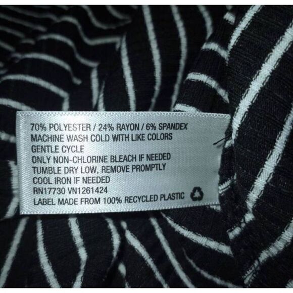 WILD FABLE BLACK & WHITE STRIPE DRESS SZ.L EUC - Picture 5 of 5